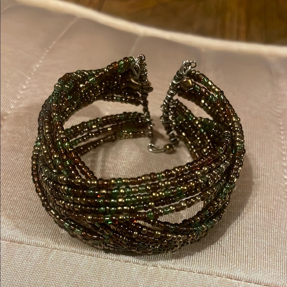 Elegant Beaded Bracelet